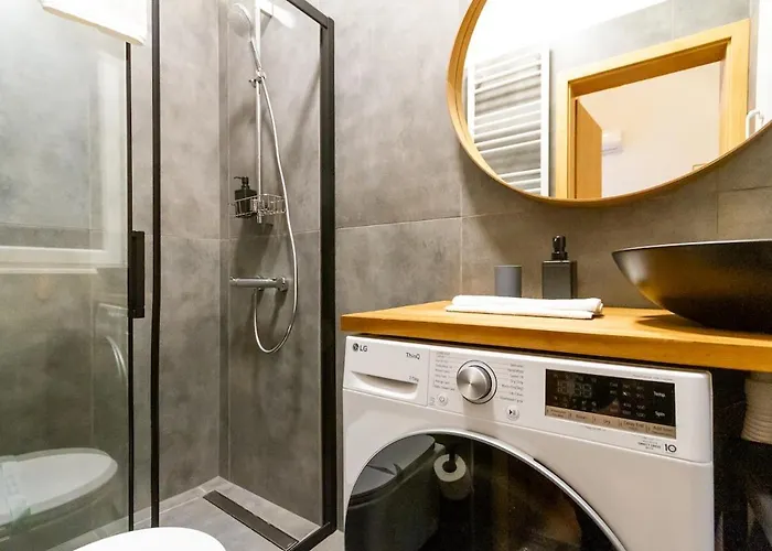 Budavibe W Ac By Nw * Budapest