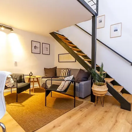 Budavibe W Ac By Nw * Budapest